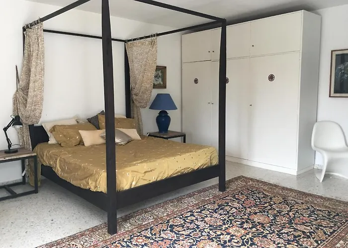 Mimosa Villa *